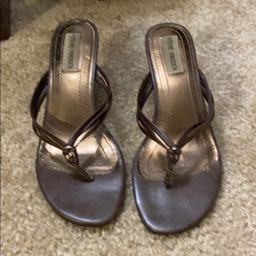 Steve Madden low brown heels
